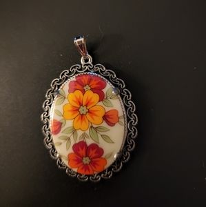 A vintage Poppy Pendent Necklace